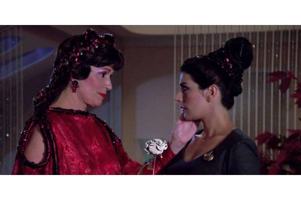 Counselor Troi’s Complete Star Trek: TNG & Picard Timeline Explained