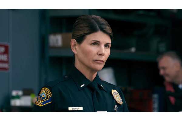 On Call's Lori Loughlin Eriq La Salle Tease Their Characters' Career-Altering "One Call"