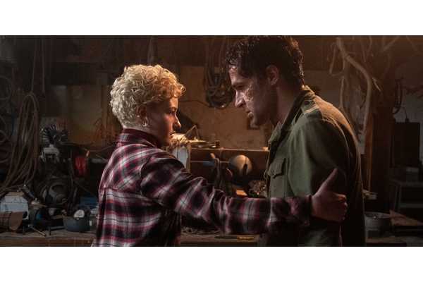 Wolf Man's New Take On A Classic Franchise Relationship Doesn't Work