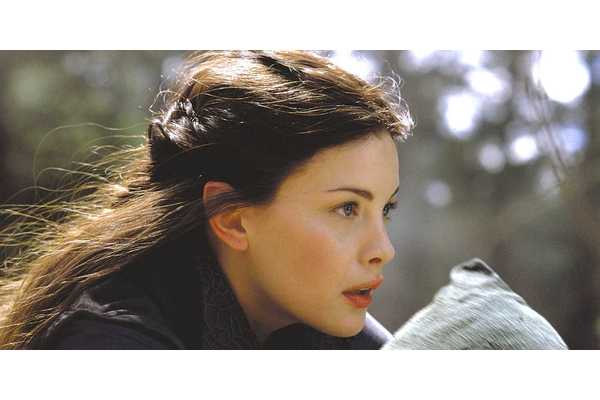 Why Arwen Gives Up Her Immortality In The Lord Of The Rings