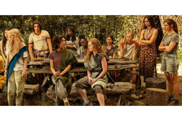 Yellowjackets Season 3's Wilderness Trial Keeps A Very Dark Coach Scott Theory Alive