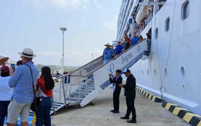 Oceana cruise returns to Salomague Port with 500 passengers