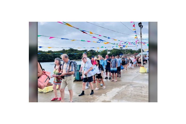 Boracay welcomes first cruise tourists of 2025