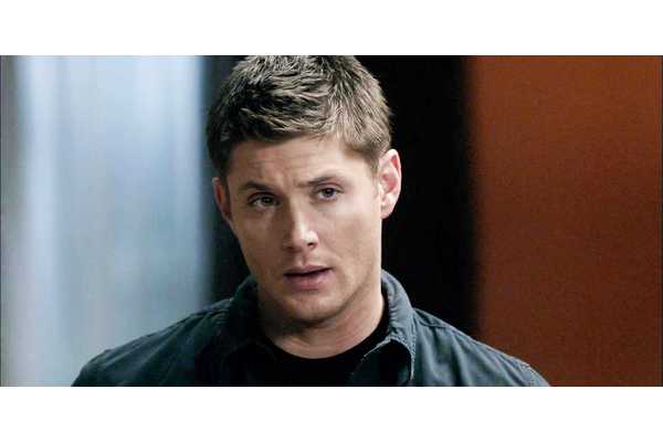 Jensen Ackles' Batman Gets 4 Different Batsuits In DC Universe Casting Art