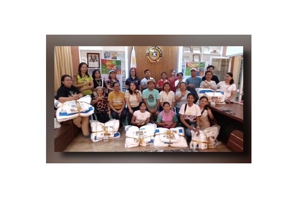Biliran homestay operators get tourist kits from DOT
