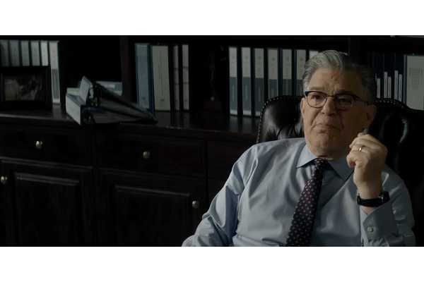 The Residence's Main Senator Casting Makes The Netflix Show's White House Scandal Feel Way Too Real