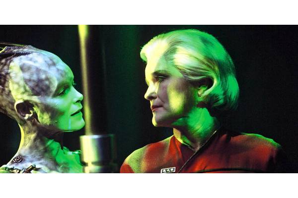 I Thought Jean-Luc Picard Was The Borg Queen's Greatest Rival, But Another Star Trek Captain Proved Me Wrong