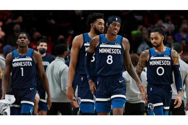Karl-Anthony Towns' former Timberwolves teammate endorses Knicks trade