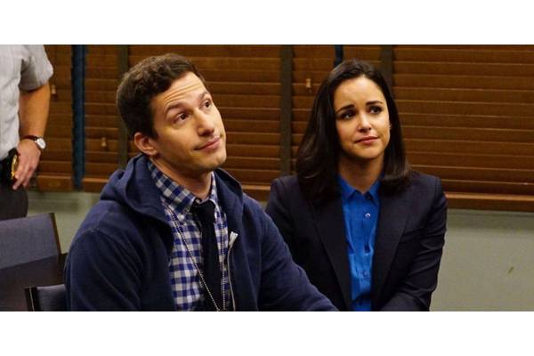Brooklyn Nine-Nine’s Melissa Fumero Reveals What She Think Happened To Amy & Jake After Season 8