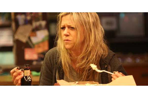 If You're Missing Kaitlin Olson's Dee Reynolds From It's Always Sunny, Watch This Returning 91% RT HBO Comedy With One Of The Most Underrated Characters On TV