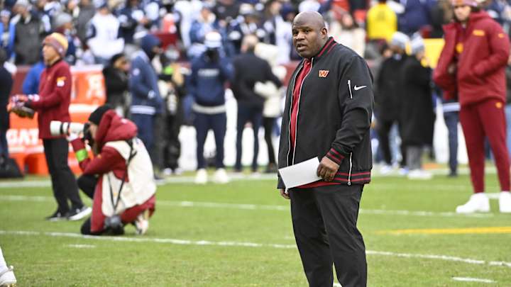 Jan 7, 2024; Landover, Maryland, USA; Washington Commanders offensive coordinator Eric Bieniemy on Jan 7, 2024; Landover, Maryland, USA; Washington Commanders offensive coordinator Eric Bieniemy on