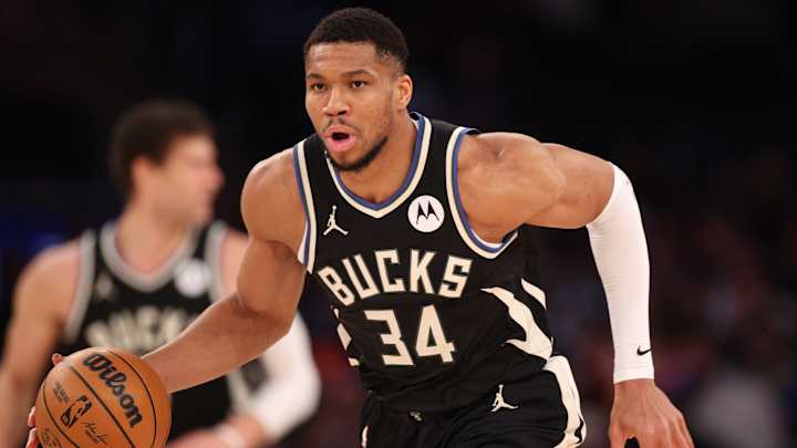 New York Knicks, Milwaukee Bucks, Giannis Antetokounmpo New York Knicks, Milwaukee Bucks, Giannis Antetokounmpo
