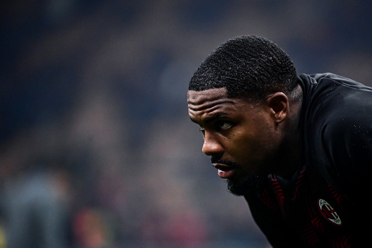 AC Milan's French goalkeeper #16 Mike Maignan warms up ahead of the Italian Serie A football match between AC Milan and Bologna at the San Siro Stadium, in Milan on January 27, 2024. (Photo by Piero CRUCIATTI / AFP) (Photo by PIERO CRUCIATTI/AFP via Getty Images)