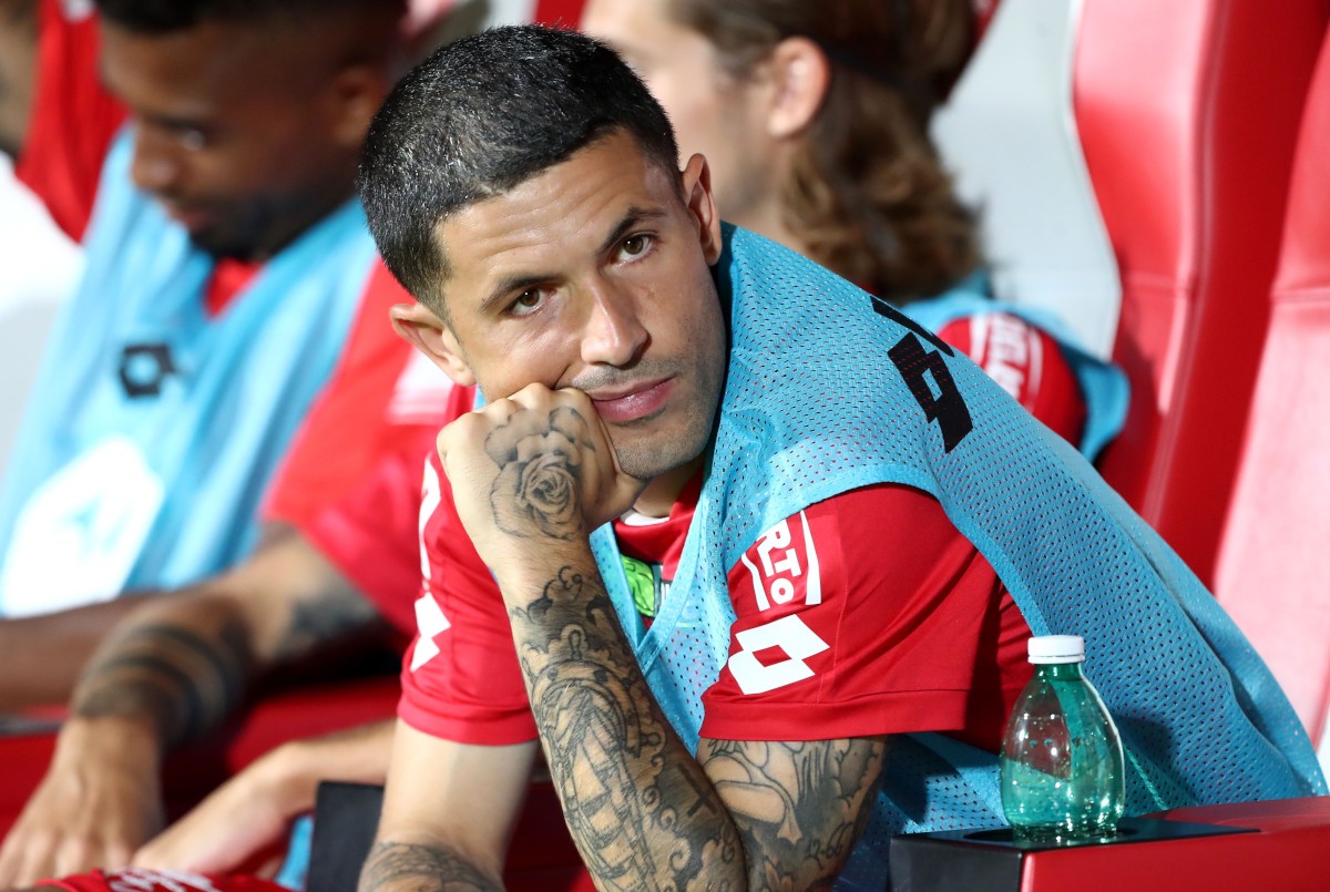 MONZA, ITALY - AUGUST 07: Stefano Sensi of AC Monza looks on before the Coppa Italia match between AC Monza and Frosinone Calcio at Stadio Brianteo on August 07, 2022 in Monza, Italy. (Photo by Marco Luzzani/Getty Images)