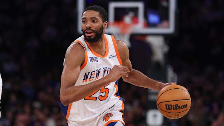 Mar 22, 2025; New York, New York, USA; New York Knicks forward Mikal Bridges (25) dribbles up court during the first half against the Washington Wizards at Madison Square Garden. Mandatory Credit: Vincent Carchietta-Imagn Images Mar 22, 2025; New York, New York, USA; New York Knicks forward Mikal Bridges (25) dribbles up court during the first half against the Washington Wizards at Madison Square Garden. Mandatory Credit: Vincent Carchietta-Imagn Images