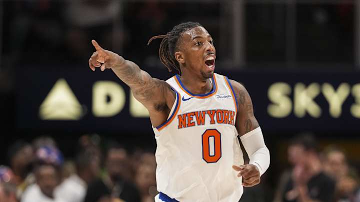 Apr 5, 2025; Atlanta, Georgia, USA; New York Knicks guard Delon Wright (0) reacts after making a three point shot against the Atlanta Hawks during the second half at State Farm Arena. Mandatory Credit: Dale Zanine-Imagn Images Apr 5, 2025; Atlanta, Georgia, USA; New York Knicks guard Delon Wright (0) reacts after making a three point shot against the Atlanta Hawks during the second half at State Farm Arena. Mandatory Credit: Dale Zanine-Imagn Images