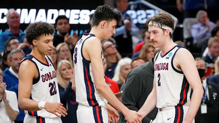 Mar 24, 2022; San Francisco, CA, USA; Gonzaga Bulldogs forward Drew Timme (2) and center Chet Holmgren (34) react after their loss to the Arkansas Razorbacks in the semifinals of the West regional of the men's college basketball NCAA Tournament. Mar 24, 2022; San Francisco, CA, USA; Gonzaga Bulldogs forward Drew Timme (2) and center Chet Holmgren (34) react after their loss to the Arkansas Razorbacks in the semifinals of the West regional of the men's college basketball NCAA Tournament.