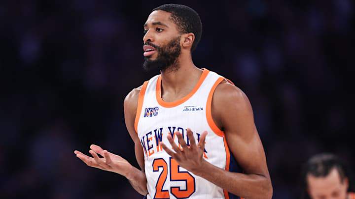 Cleveland Cavaliers v New York Knicks Cleveland Cavaliers v New York Knicks