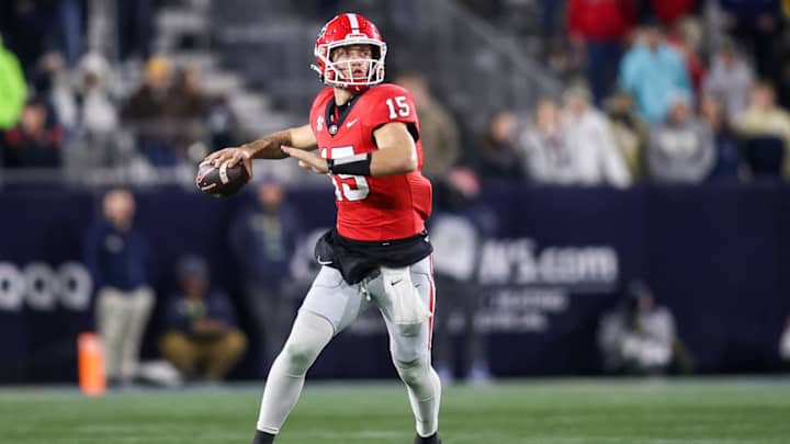 Georgia Bulldogs quarterback Carson Beck (15) Georgia Bulldogs quarterback Carson Beck (15)