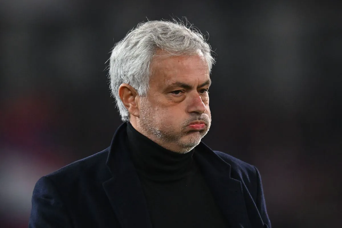 BOLOGNA, ITALY - DECEMBER 17: Jose Mourinho head coach of AS Roma looks on during the Serie A TIM match between Bologna FC and AS Roma at Stadio Renato Dall'Ara on December 17, 2023 in Bologna, Italy. (Photo by Alessandro Sabattini/Getty Images)