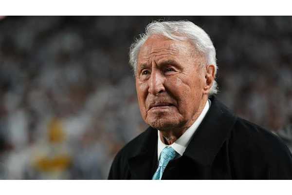 Lee Corso leaves fans devastated after they learn College GameDay news
