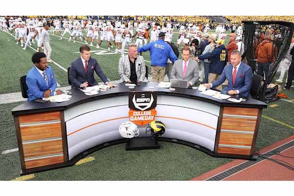 Fans blast ESPN's celebrity picker for College GameDay during Championship Week