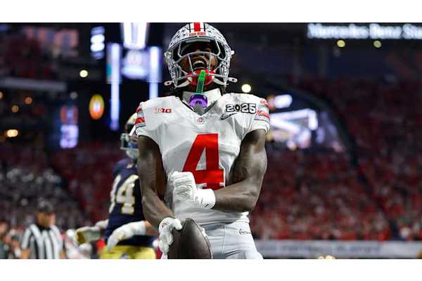 Jeremiah Smith leads the Non-Quarterbacks with a chance at winning the Heisman Trophy