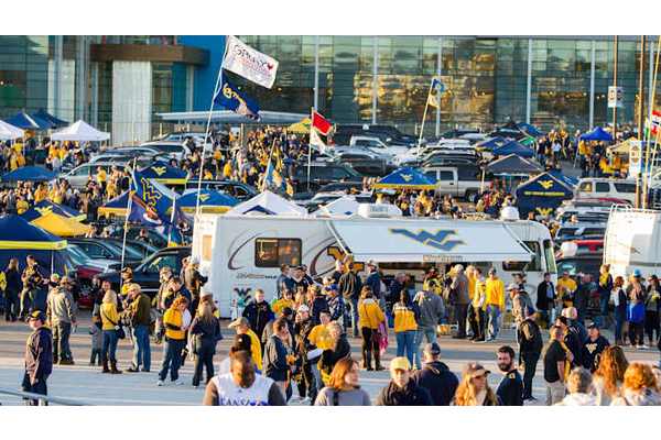 Top 10 Tailgating Schools in College Football