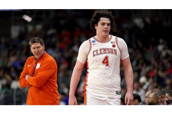 How Clemson star basketball player Ian Schieffelin could help the football team