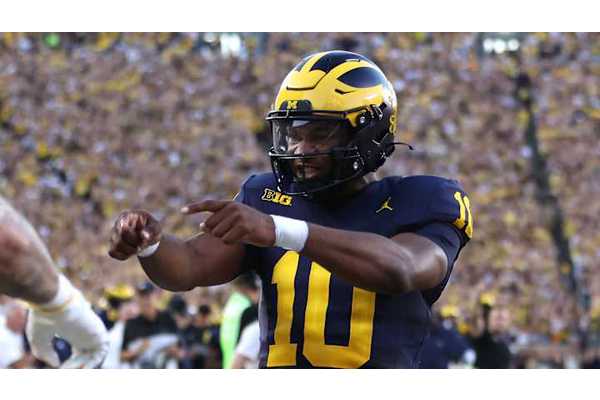Sherrone Moore announces Alex Orji as QB1 against USC Trojans, Davis Warren benched