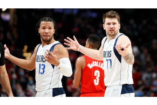 Knicks-Lakers showdown will add salt to wound for woeful Mavericks fans