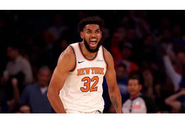 Opportunity is screaming at the Knicks and the time is now