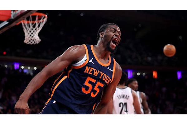 Knicks make flurry of roster moves heading into free agency