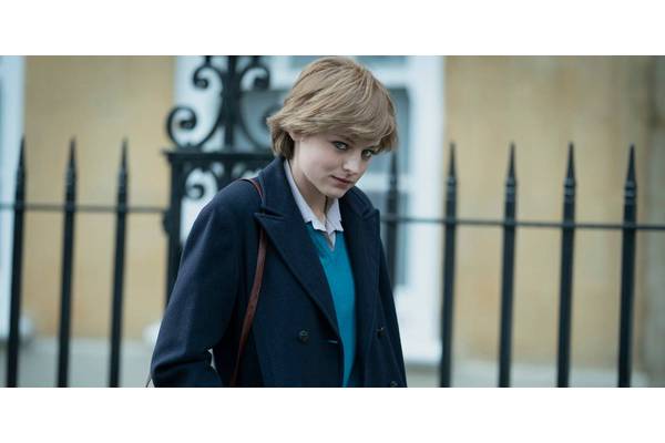 Netflix's Pride & Prejudice Casts Two Key Bennet Characters With A Major The Crown Reunion