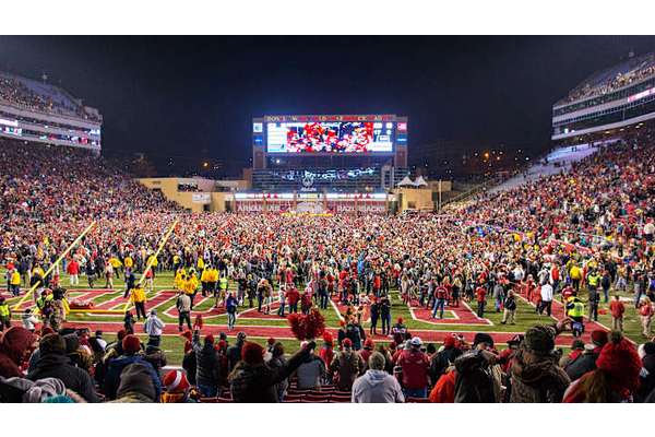 Alabama AD getting blasted by fans after sharing his plan to "end"  field-storming once and for all