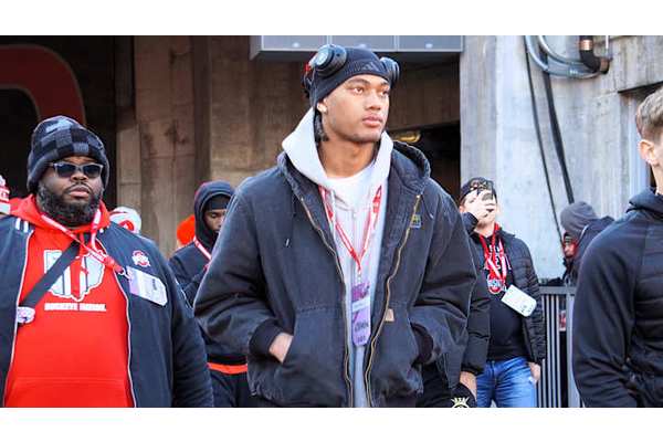5-star Ohio State commit continuing to flirt with Big Ten rival seems troubling