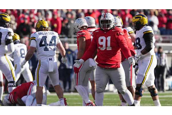 Ohio State police appear to pepper spray Michigan players after loss