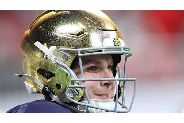 Riley Leonard becomes the next Tim Tebow, sends message to entire nation