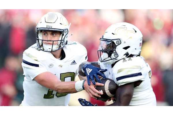 These 4 College Football teams appear underrated by 2025 win totals
