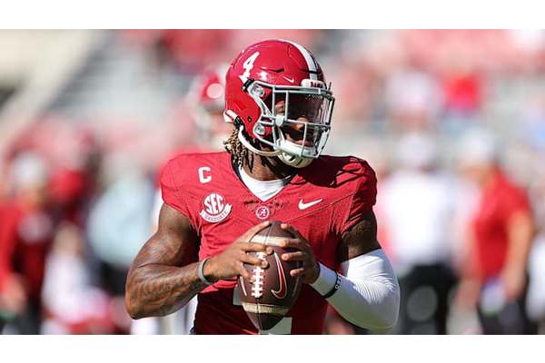 Chaotic end to first-half in Alabama vs. South Carolina brings the Gamecocks within 2
