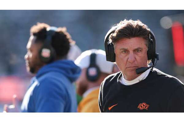 Mike Gundy Buyout Trending: Coach may soon get the Mack Brown treatment