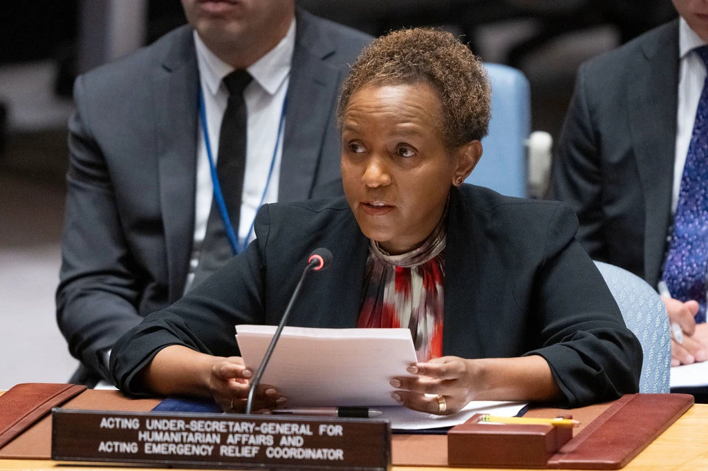 Joyce Msuya, Acting Under-Secretary-General for Humanitarian Affairs, briefs the Security Council meeting on the situation in Yemen. Joyce Msuya, Acting Under-Secretary-General for Humanitarian Affairs, briefs the Security Council meeting on the situation in Yemen.