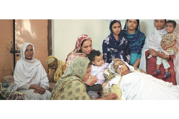 Only 1 in 10 people who need palliative care, receive it: WHO  | UN News