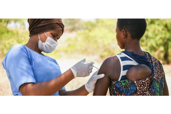 70 per cent vaccination target must be met to ward off Omicron: WHO | UN News