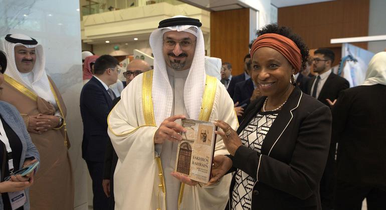 Fatou Haidara, UNIDO Deputy Director-General and Managing Director of the Directorate of Global Partnerships and External Relations, and Abdulla bin Adel Fakhro, Minister of Industry and Commerce in Bahrain. Fatou Haidara, UNIDO Deputy Director-General and Managing Director of the Directorate of Global Partnerships and External Relations, and Abdulla bin Adel Fakhro, Minister of Industry and Commerce in Bahrain.