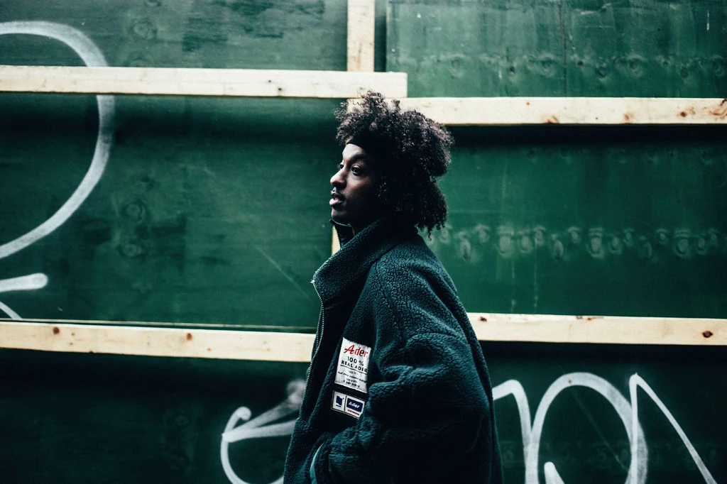 Award-winning artist K’naan releases a new song honouring refugees. Award-winning artist K’naan releases a new song honouring refugees.