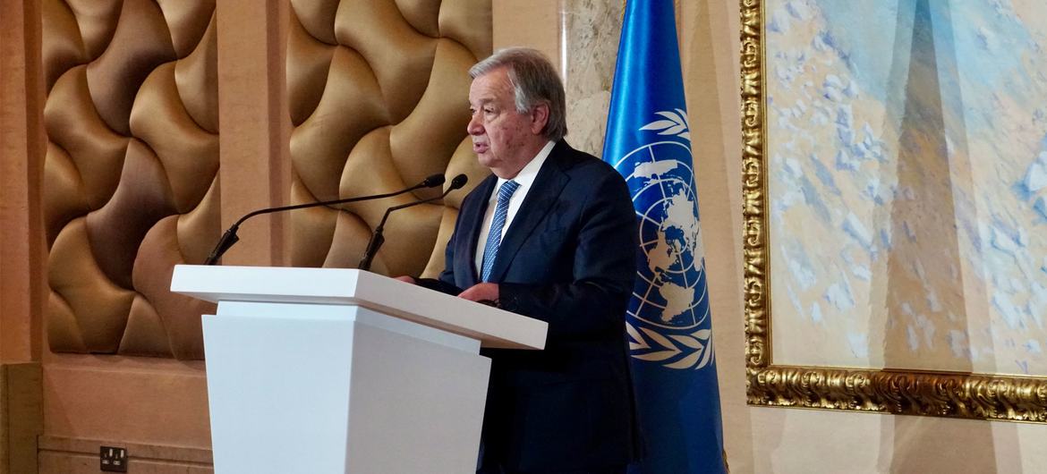 Secretary-General António Guterres briefs journalists in Doha, Qatar, on the situation in Afghanistan. Secretary-General António Guterres briefs journalists in Doha, Qatar, on the situation in Afghanistan.