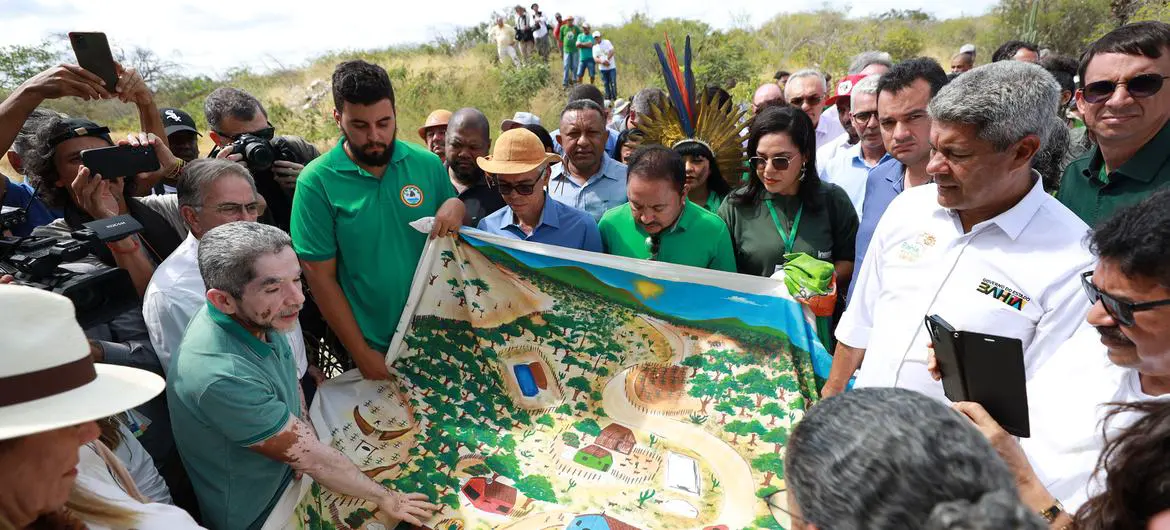Assessing drylands in Caating, Brazil. Assessing drylands in Caating, Brazil.