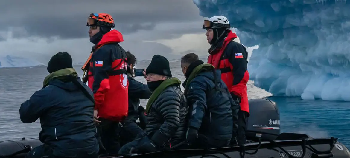 UN Secretary-General António Guterres (centre) visits the Frei Antarctica base.
