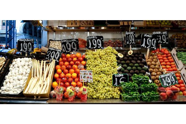 Unhealthy eating drives $8 trillion in annual hidden costs | UN News